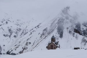 Sonnnik zăpadă în toamna alb și curat pentru a vedea într-un vis la ceea ce visele