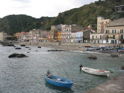 Taormina este o stațiune mediteraneană