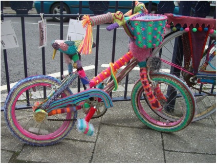 Biciclete »tricotat cum să decoreze un mijloc preferat de transport cu ajutorul spițelor și cârlige - echitabil