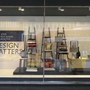 Vitrinele din Londra și regulile magazinelor de design interior pentru designeri, Școala Internațională de Design