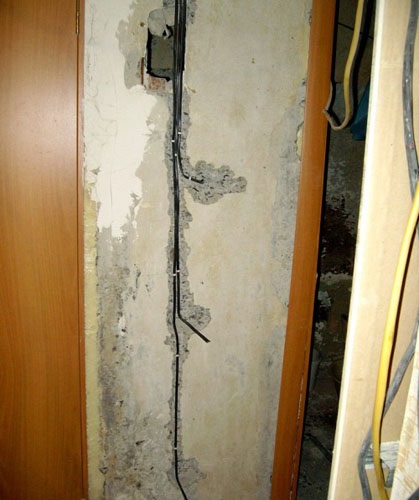 Înlocuirea cablurilor în casa panourilor - repararea apartamentelor din Ekaterinburg