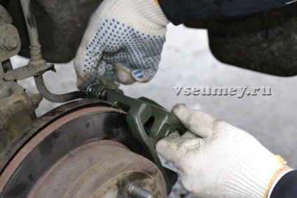 A hátsó féknyereg chevrolet Lacetti, ennyit tudok