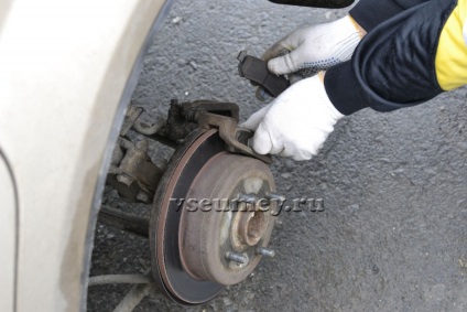 A hátsó féknyereg chevrolet Lacetti, ennyit tudok