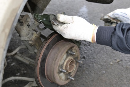 Înlocuind etrierul chevrolet lacetti, pot face totul