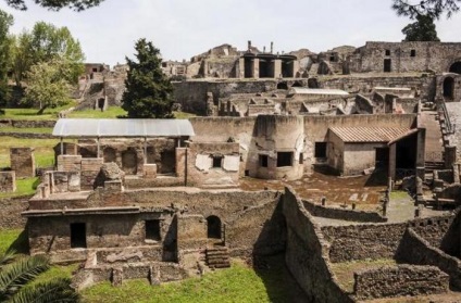 Expoziția înghețată în timp șocantă a cadavrelor de erupții vulcanice din pompeii