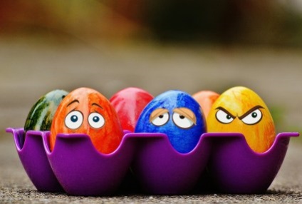 22 Idei neobișnuite de Paște pentru decorarea ouălor