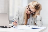 Aautstaffing személyzet (Outstaffing rendelkezés a szerződés megtiltotta a munkavállaló lízing outsourcing) Aautstaffing személyzet