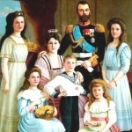 Regina Cerului, Familie și Credință