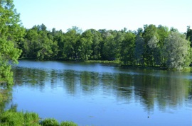 Care este diferența dintre o mare și un lac, care este diferența