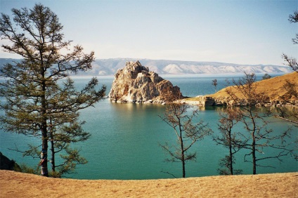 Care este diferența dintre o mare și un lac, care este diferența