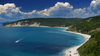 Care este diferența dintre o mare și un lac, care este diferența