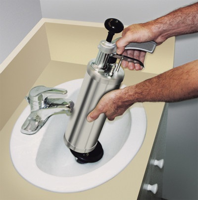 Curățarea conductelor de canalizare într-o casă particulară sau un apartament cu propriile mâini sunt principalele metode de combatere