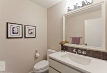 Design de baie cu pereți vopsite