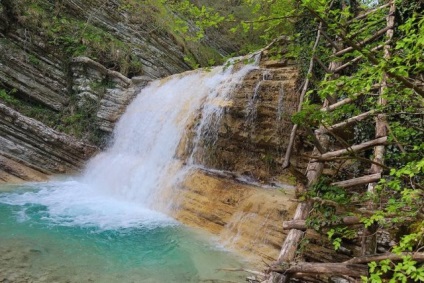 Dolmens și cascade din valea râului Pshada, bestmaps - fotografii din satelit și hărți ale lumii online