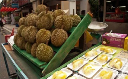 Durian fotografie de fructe, ce miroase, gust, proprietăți