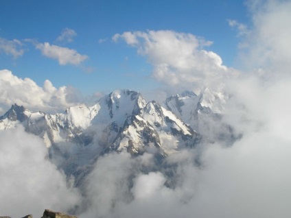 Munții Caucazului - unul dintre cei mai frumoși munți din lume, un portal turistic, articole despre turism