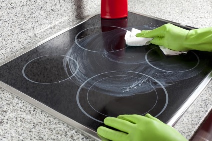 Cum de a curăța o placă ceramică de spălarea de la un depozit, rapid pentru a curăța electric în condiții de casă