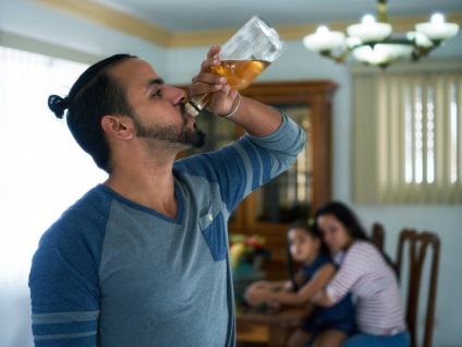 Cum să depășească alcoolismul