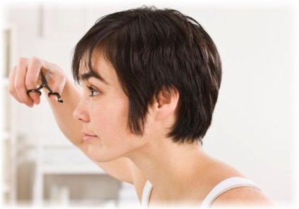 Hogyan lehet csökkenteni a rövid női hajvágás - anélkül, hogy