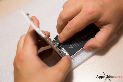 Hogyan cserélje ki a törött Apple iPhone 5 kijelző