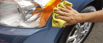 Cum să protejeze și să curățe corpul mașinii de mugurii de plop