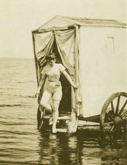 Mașini de baie sau înot în mare în vremurile vechi