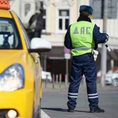 Moscova, știri, la inspectorii gai din Moscova au bătut un șofer de taxi care nu a ratat un pieton