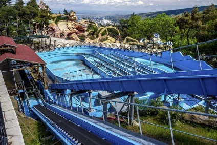 Mtatsminda - vidámpark - Bombora - Tbilisziben