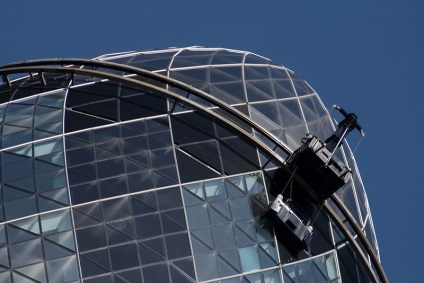 Szokatlan felhőkarcoló „uborka-uborka„Londonban, egy érdekes világ tulajdonsággal