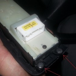 Butonul de blocare a ferestrei pe toyota avensis nu funcționează, indemnizația autovehiculului