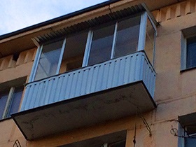 Geamurile balconului în prețul lui Hrușciov sunt de 27.000 de ruble