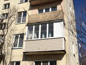 Geamurile balconului în prețul lui Hrușciov sunt de 27.000 de ruble