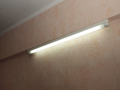 Iluminarea teritoriului adiacent al unui bloc de apartamente