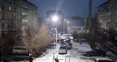 Iluminarea teritoriului adiacent al legii construcției de apartamente cu privire la iluminarea zonei curții, precum și