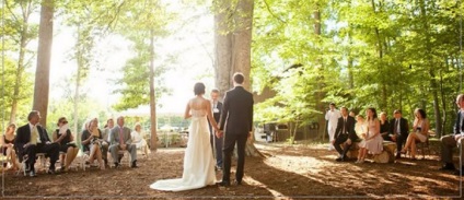 O nuntă cu un gust de la romantismul lumanarilor la tandrețea unei grădini de primăvară