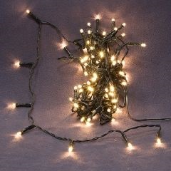 Lumină pe pomul de Crăciun