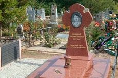 Placă pe cimitir - de la frecare