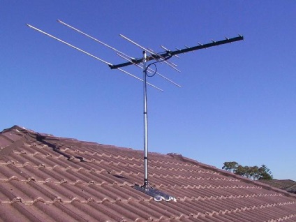Instalarea antenelor TV tricolor TV în țară