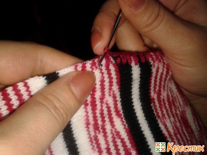 Tricotate patchwork quilt cu mâinile tale realizate din pulovere vechi, o cruce