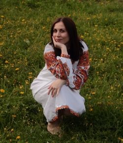 I táplált tehén narancs, Ljudmila Buylova - ukrán költészet portál
