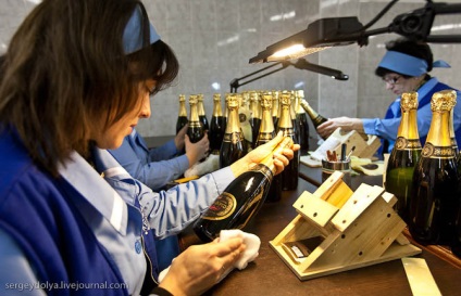 Planta Abrau-durso - procesul de naștere a șampaniei, mai proaspăt - cel mai bun din Runet pentru o zi!