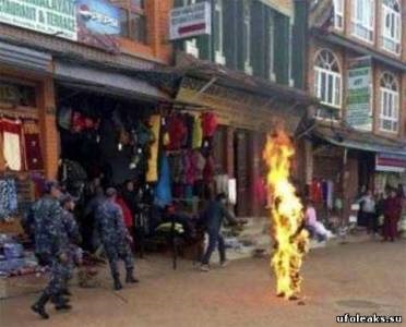 101-lea călugăr tibetan a comis auto-immolare, protestează împotriva ocupației chineze