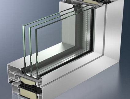 Aluminiu și ferestre din metal-plastic