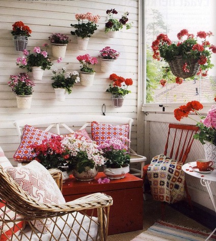 Balcon cu propriile mâini - materiale, idei de fotografie