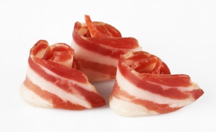 Bacon - cumpărare, depozitare și pregătire - un loc culinar - rețete de feluri de mâncare cu o fotografie