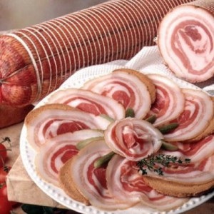 Bacon proprietăți utile și compoziția vitaminei, alimente și sănătate