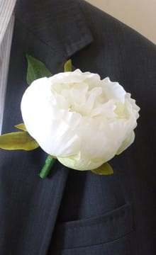 Boutonniere de la fotografie bujorului, idei cum să vă faceți propriile mâini