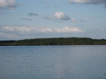 Fogunk pihenni a kék tavak a leningrádi régióban