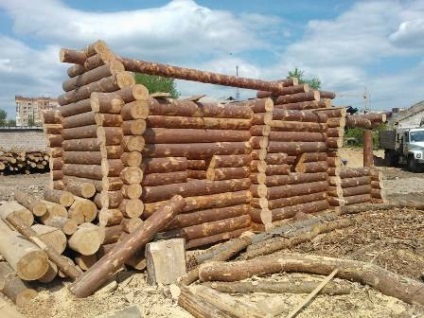 Fotografii de constructie a casei noastre de busteni