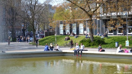 Reportaj foto de la Universitatea din Hamburg din interior, studiu și muncă în Germania, dw